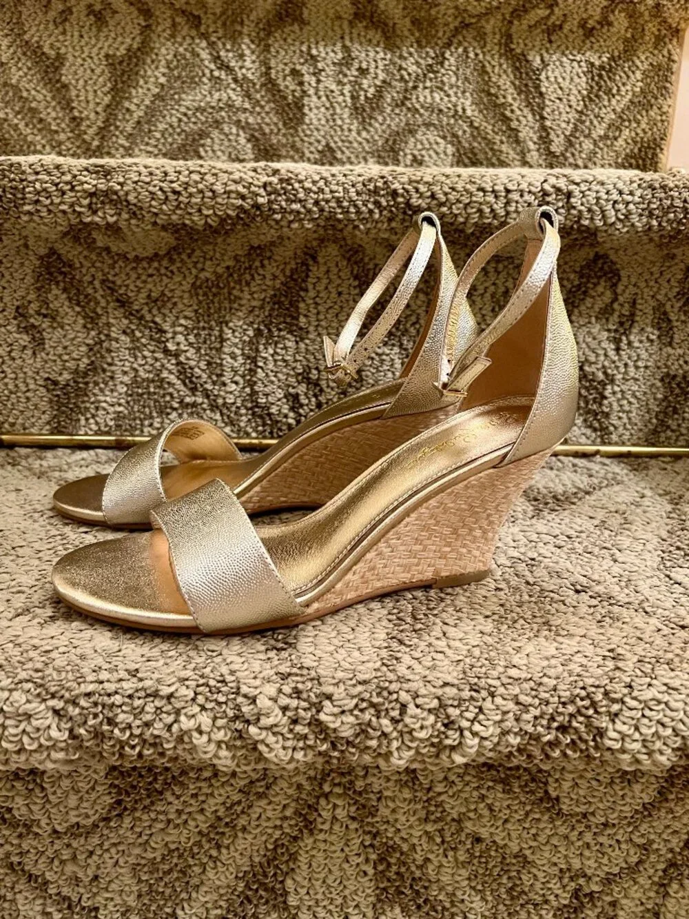 NWOB Lilly Pulitzer Bridgette Metallic Gold Wedge Heels Shoes Size 9.5 M